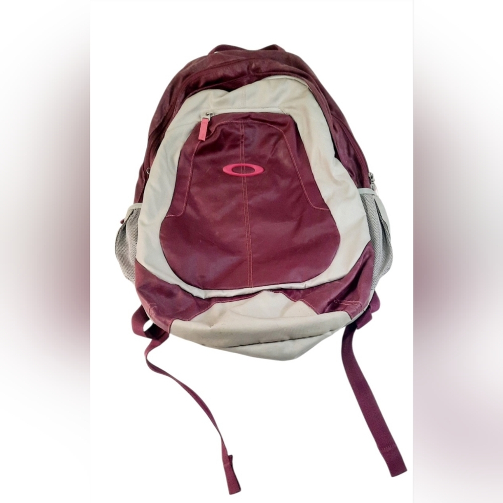 Rare Vintage Oakley (YSC) Breast Cancer Awareness backpack